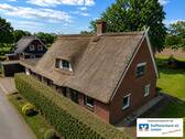 Luftaufnahme - Historisches Reetdachhaus in ruhiger Lage - liebevoll modernisiert und vielseitig nutzbar