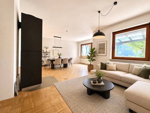 Wohnzimmer digital eingerichtet - 4 Zimmer Reihenmittelhaus zum Kaufen in Rosenheim