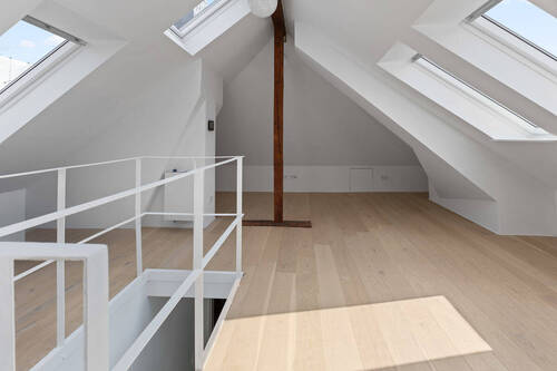 Dachgeschoss mit verschiedenen Nutzungsmöglichkeiten - 