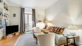 Wohnzimmer 1 - Ein Zuhause mit Substanz im Westend - klassische Details, 3 Zimmer und Balkon