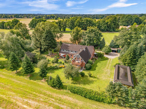 Luftaufnahme - 1 Zimmer Mehrfamilienhaus, Wohnhaus zum Kaufen in Stuhr
