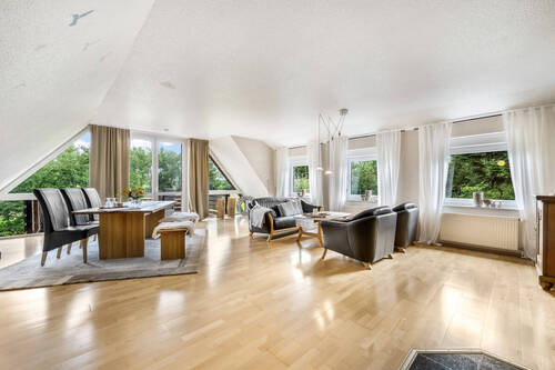 Wohnzimmer - 1 Zimmer Mehrfamilienhaus, Wohnhaus in Stuhr