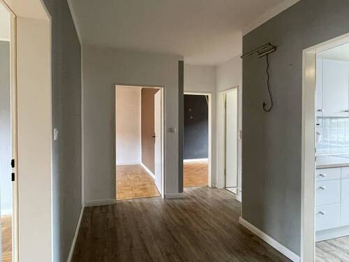 Flur - 3 Zimmer Etagenwohnung zum Kaufen in Wacken