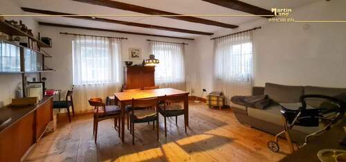 Wohnzimmer im EG mit 2.70 Decke - 