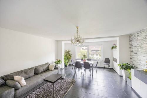 Wohnen und Essen - 6 Zimmer Reihenendhaus zum Kaufen in Ludwigsburg