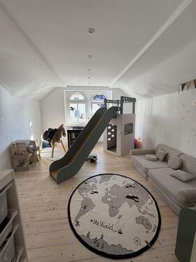 Schlafzimmer 3, OG Haupthaus - 