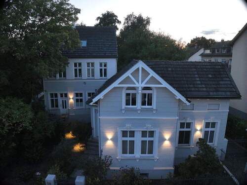 Ansicht vorne; Straße - Stilvolles Jugendstilhaus - optimal für Mehrgenerationen oder Arbeiten und Wohnen vereint