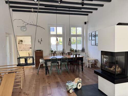 Wohnzimmer, EG, Haupthaus - 