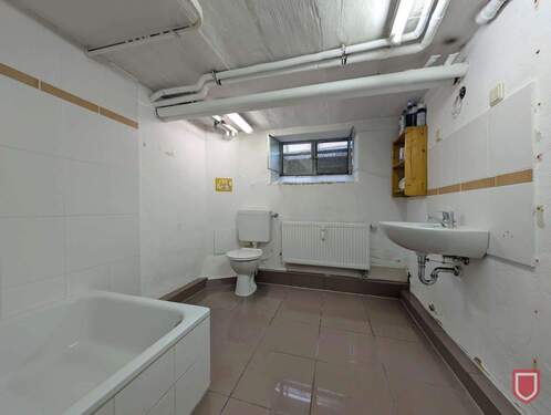 Duschbad im Keller - 