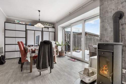 Wohnzimmer - 6 Zimmer Doppelhaushälfte zum Kaufen in Emtinghausen