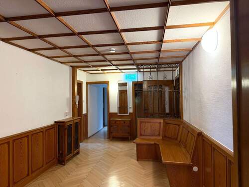 Haus Nr. 4 - Aufenthaltsbereich - Büro in Bad Urach zum Kaufen