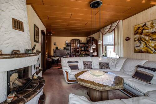Wohnzimmer - 7 Zimmer Einfamilienhaus zum Kaufen in Nierstein