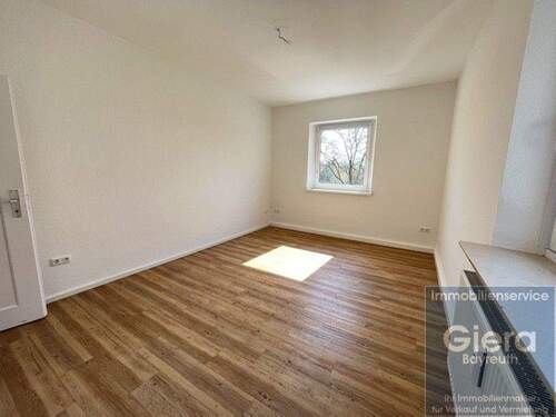 Zimmer 1 - 2 Zimmer Etagenwohnung zur Miete in Bayreuth