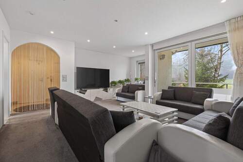 Wohnzimmer - Vermietete Eigentumswohnung in naturnaher Lage von Karlsbad-Langensteinbach