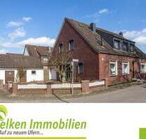 Ein- bis Zweifamilienhaus mit zwei Garagen, Carport und großem Garten - Stuhr Brinkum