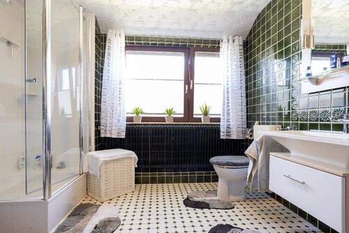 Das Badezimmer im OG - 