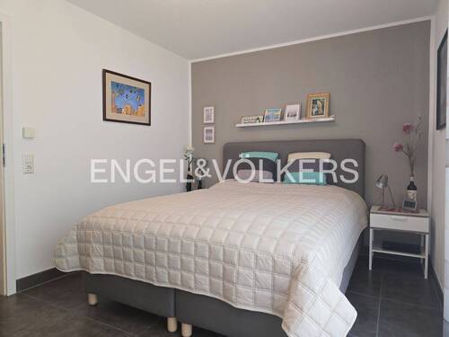 Zimmer mit Gästemöblierung - 