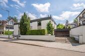 Hausansicht - 5 Zimmer Doppelhaushälfte zum Kaufen in München