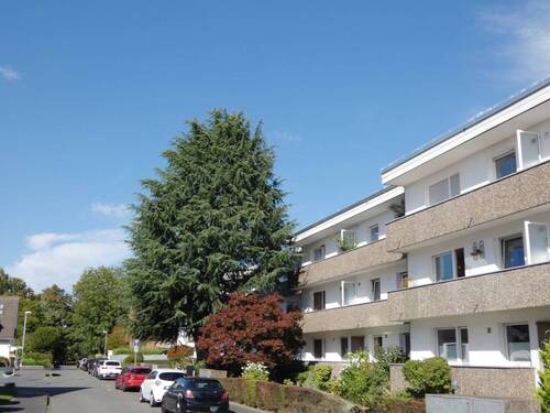 Zufahrt - Vorderansicht - 4 Zimmer Etagenwohnung in Ratingen