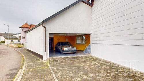 Garage - 