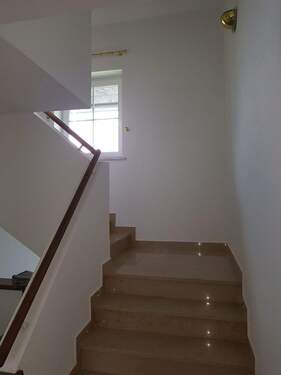 Treppe in OG.jpg - 