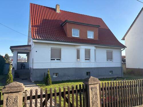 Ansicht - Zeitlos schönes Ein- oder Zweifamilienhaus auf sonnenverwöhntem Grundstück