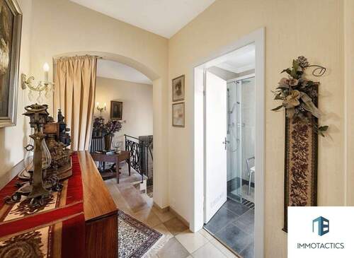 Flur OG - (KI generiert) - 