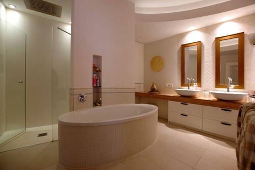 Bad - Etagenwohnung mit 109,70 m&sup2; in Dresden zum Kaufen