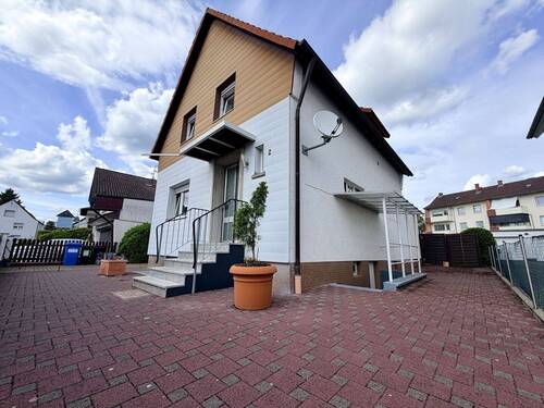 Frontansicht.jpg - Wohnidylle auf 543 m² Grundstück – ruhig, zentral und voller Möglichkeiten