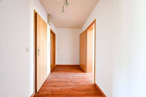 Flur - 3 Zimmer Etagenwohnung zur Miete in Chemnitz