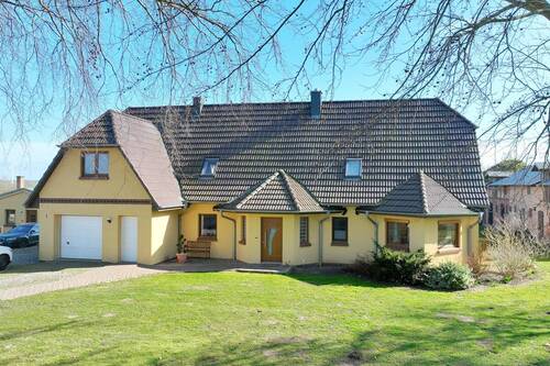 Außenansicht - 7 Zimmer Einfamilienhaus zum Kaufen in Altenpleen