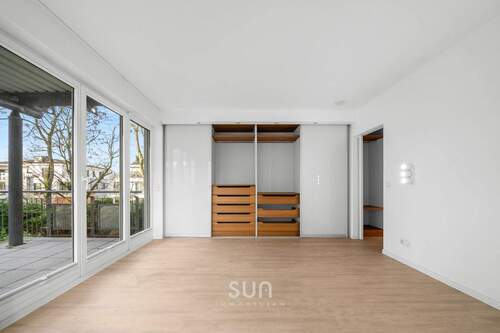 EINBAUSCHRANK - Etagenwohnung mit 200,00 m&sup2; in Frankfurt am Main zum Kaufen