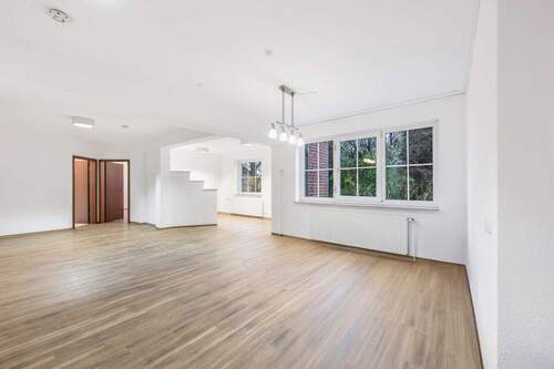 Eingangsbereich - 8 Zimmer Büro in Lauenburg