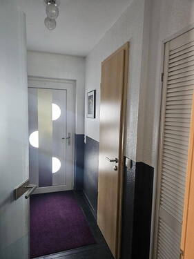 Bild 3 - 6 Zimmer Reihenendhaus in Idstein