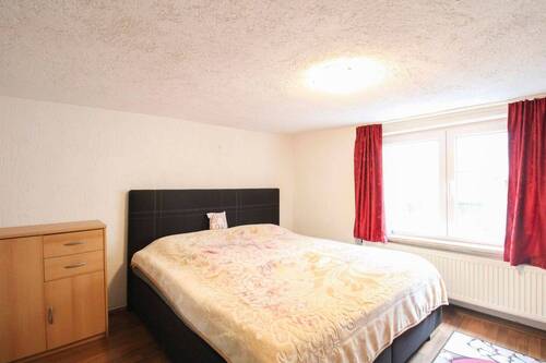 Schlafzimmer EG - 