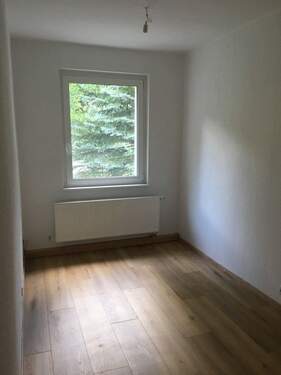 Kinderzimmer/Büro - 