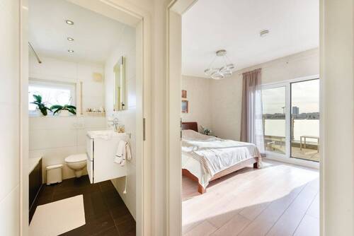 DG, Bad & Schlafen - Doppelhaushälfte mit 136,60 m² in Stuttgart zur Miete