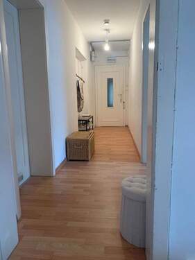 Flur 2 - 3 Zimmer Etagenwohnung in Erlangen