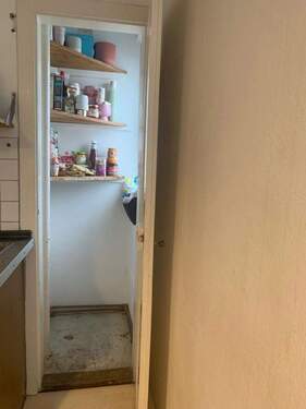 Speise/Besenkammer - 