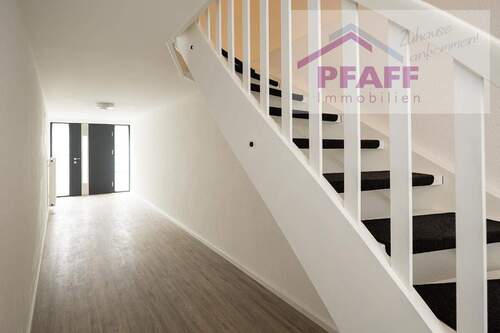 Hauseingang - 1. OG - 