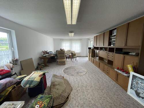 Zimmer (mit ehm. Poolgrube) - 