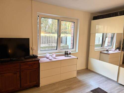 Schlafzimmer (UG) - Bild 2 - 