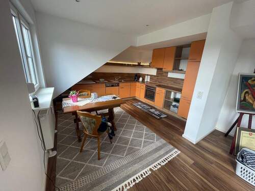 Küche mit EBK - Etagenwohnung mit 82,00 m&sup2; in Duisburg zur Miete