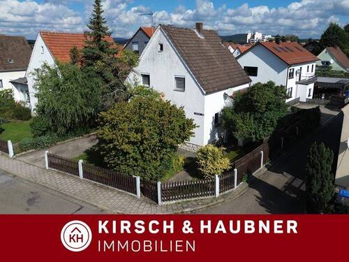 Stadthaus mit schönem Grund - Stadthaus mit schönem Grundstück! JETZT Traum vom Eigenheim verwirklichen, Neumarkt