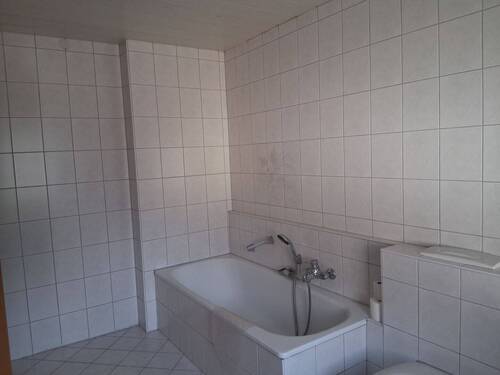 Wannenbad im OG - 