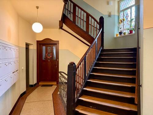 Treppenhaus - Etagenwohnung mit 107,00 m² in Leipzig zum Kaufen