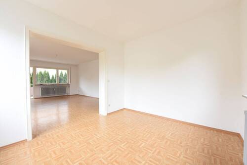 Essen zum Wohnen - 3 Zimmer Etagenwohnung zur Miete in Stuttgart