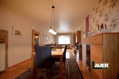 Ansicht 2 - 8 Zimmer Doppelhaushälfte zum Kaufen in Völklingen