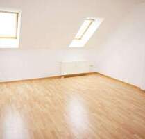 Frei ab 1.4.26 - im DG - WG-gerecht - Bad mit Fenster - Chemnitz Sonnenberg Frei ab 1.4.26 - im DG - WG-gerecht - Bad mit Fenster - Chemnitz Sonnenberg