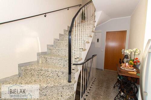 2.Treppenhaus - 1 Zimmer Reihenendhaus zum Kaufen in Castrop-Rauxel